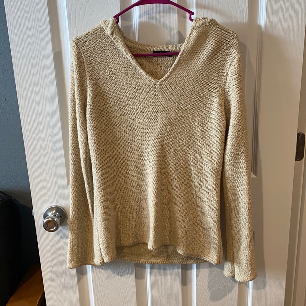 Hooded sweater